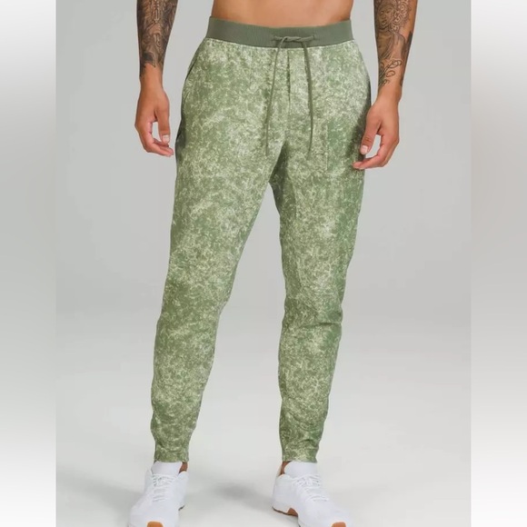 Lululemon Mens Textured Tech Jogger Pants L Green Camo Marble Zip